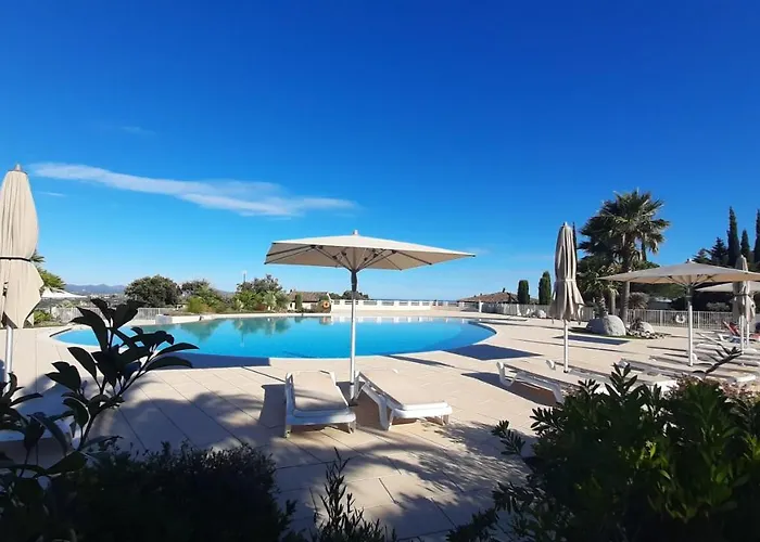 Appartement domaine du Golf de Roquebrune Resort - Résidence Le Saint Andrews